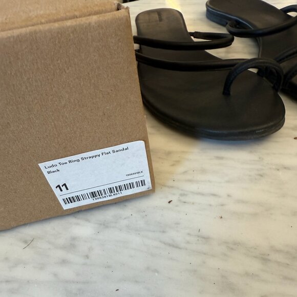 Reformation - Ludo Toe Ring Strappy Flat Sandal - Picture 3 of 3